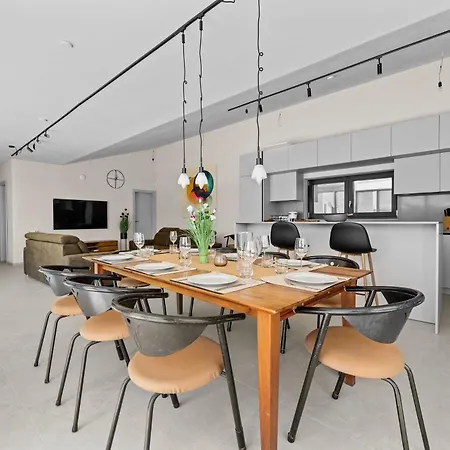 Andrea * ヴィジナダ