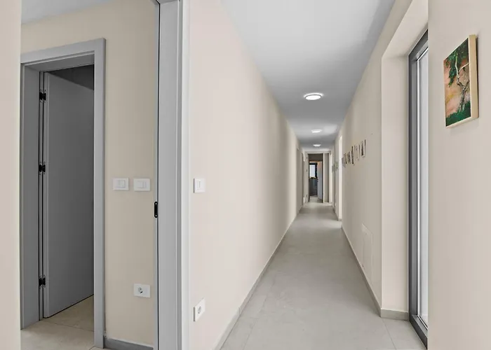 Andrea Vila Vizinada